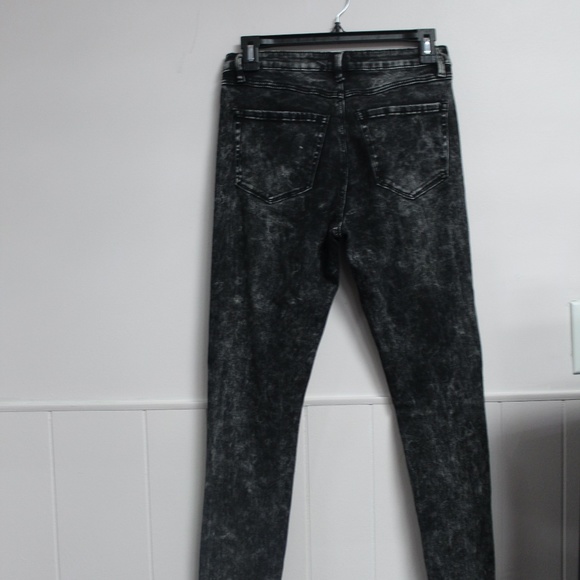 New with tags Driftwood Acid wash distressed jeans - Picture 3 of 4
